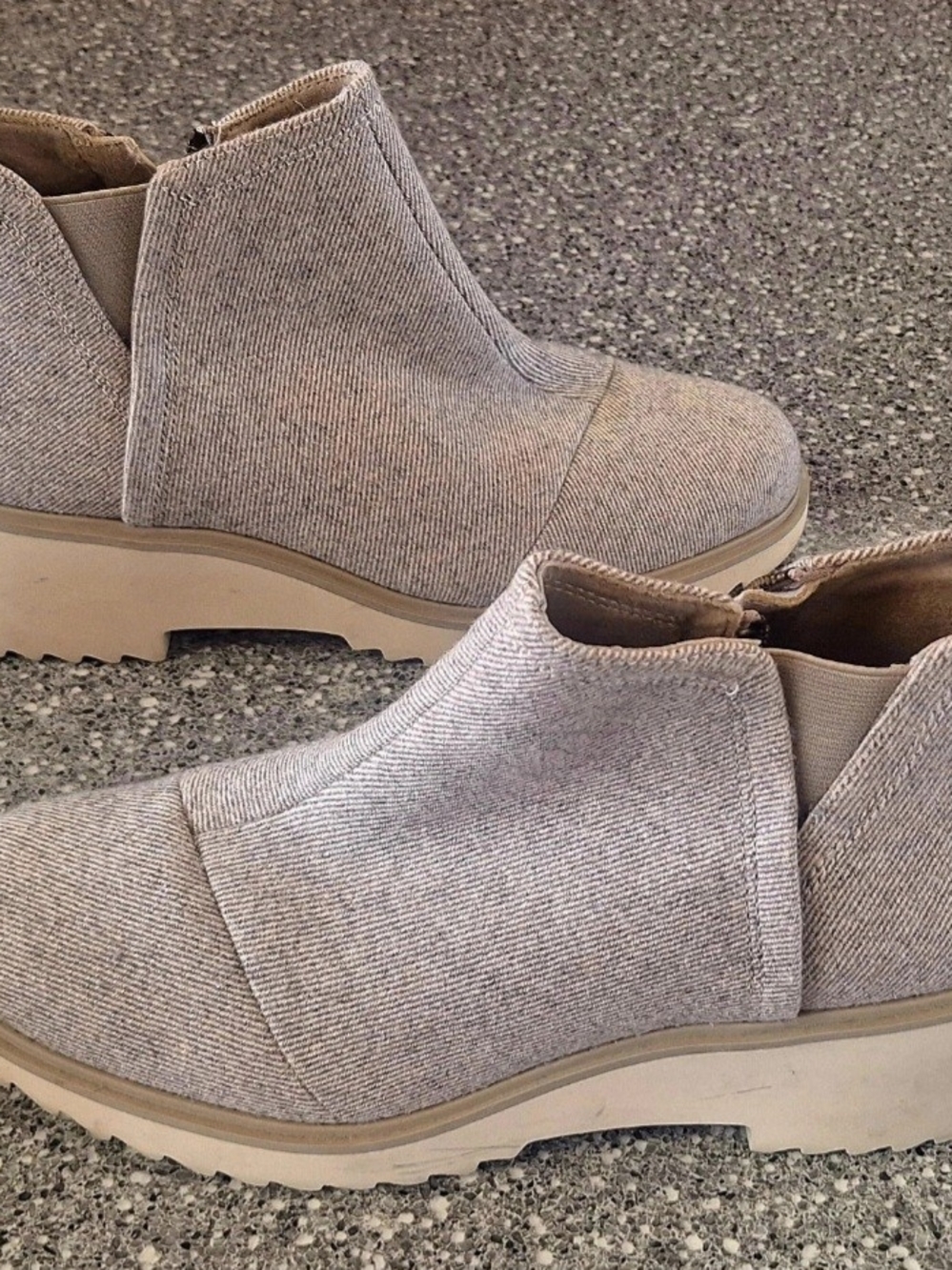 TOMS Maude Wedge Booties – Textured Natural Fabric Ankle Boots (Size 11)
